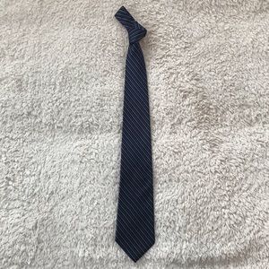 Jos A Bank Silk Blue & Black Diagonal Striped Tie